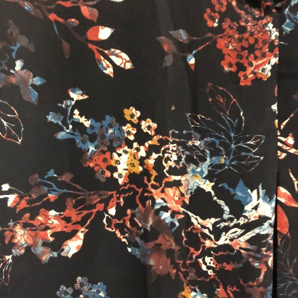 Floral Tank - Picture 2 of 3